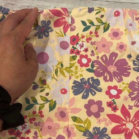Love on a Hanger Yellow Floral Print A Line Mini Skirt - Picture 5 of 10